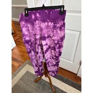CUTE TORRID PURPLE TIE DYE COTTON / SPANDEX CAPRI LEGGINGS SIZE 1 ( 14- 16 )
